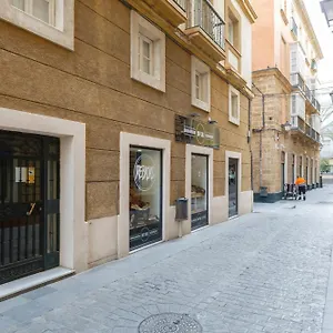 https://almas-de-cadiz-apartments.hotelsincadiz.net